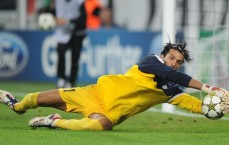 中国体育彩票官网：科林斯国家队首秀惨淡，图片报评最低分引爆舆论