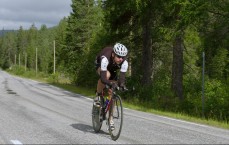 中国体彩|汉密尔顿全球粉丝新篇章，微博长文致谢彰显超越赛道的联结